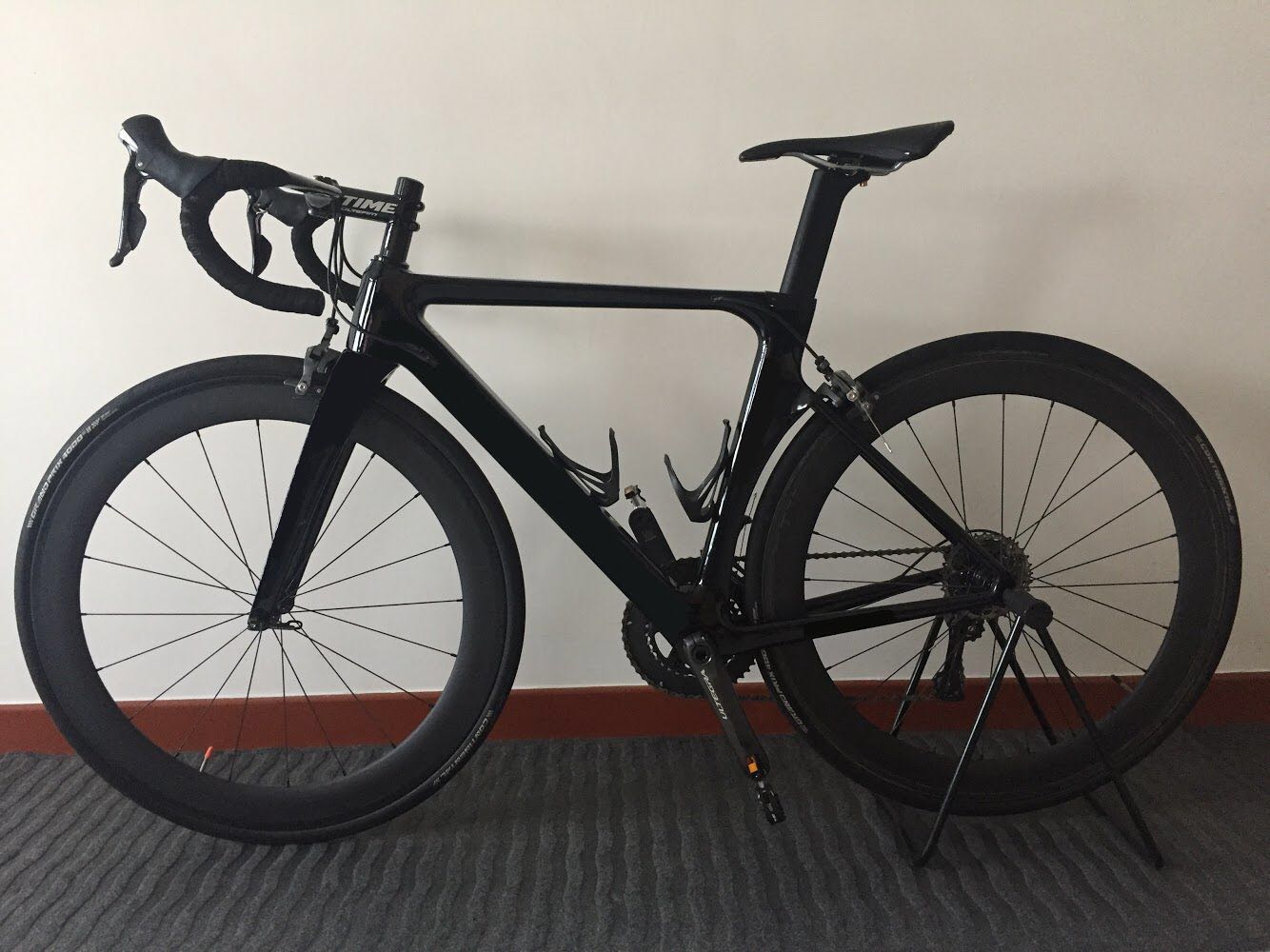used carbon road bike for sale
