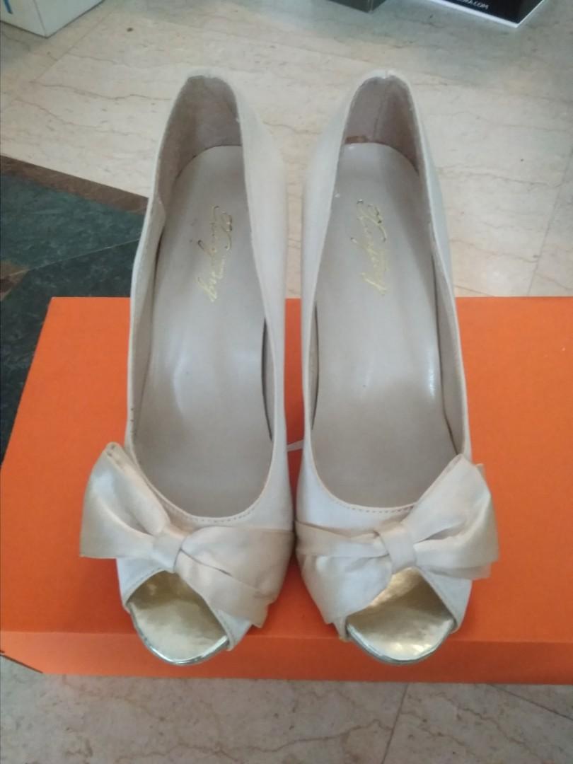 cream white heels