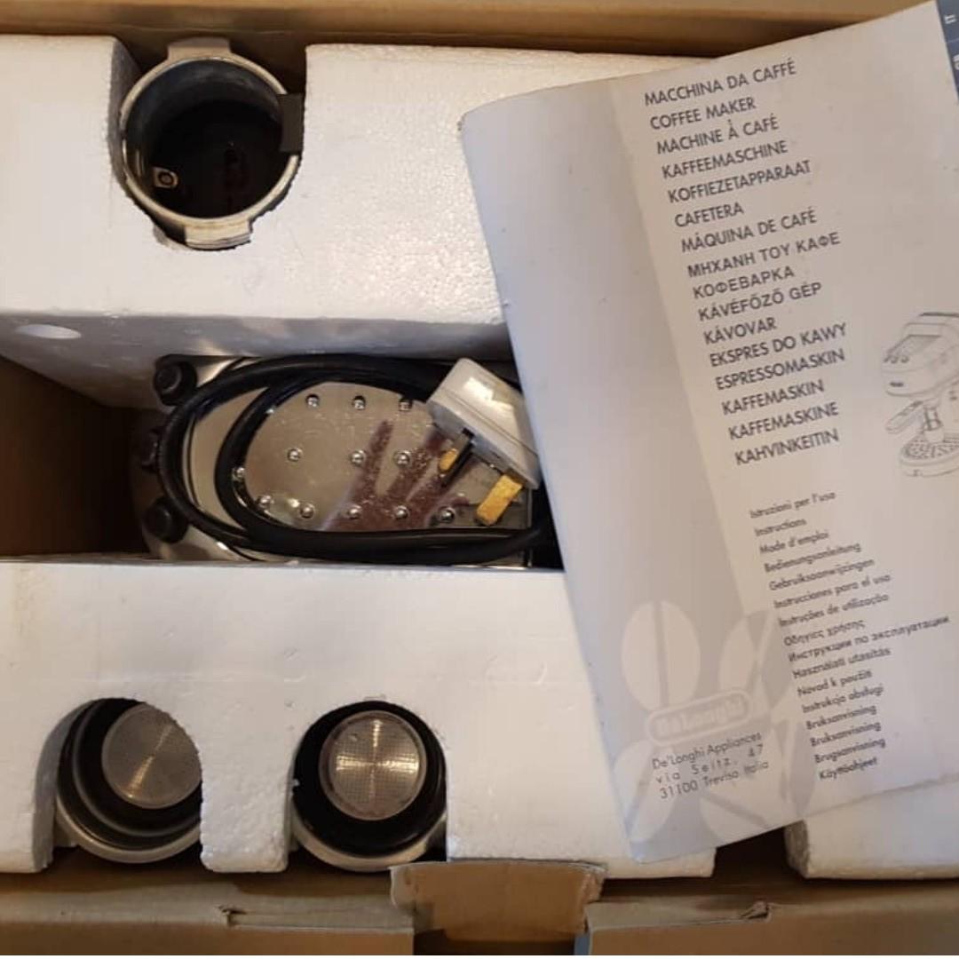 DeLonghi EC270 15BarPump Espresso Machine (Black/Stainless), TV