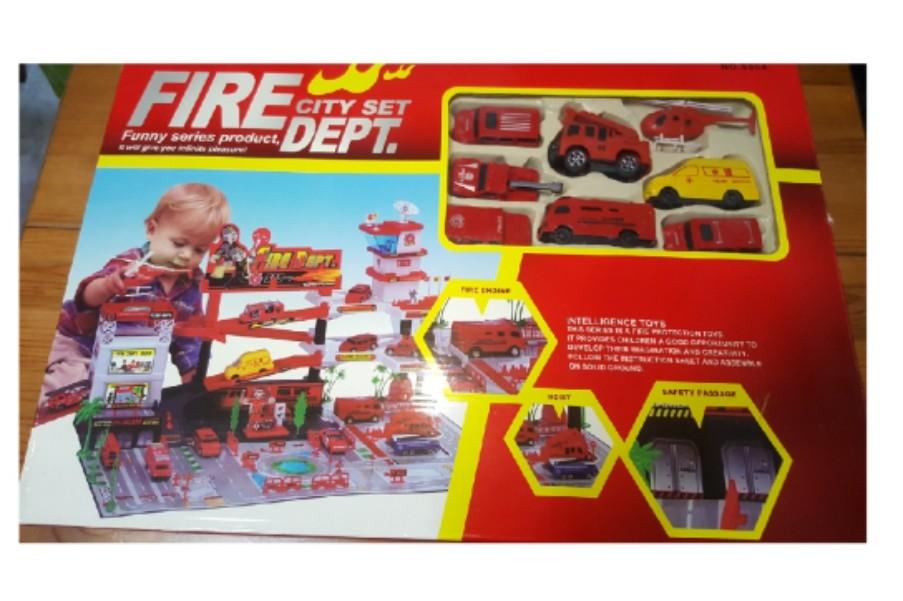 Featured image of post Fire Engine Toys For 3 Year Old - This wooden toy set is perfect for opening imaginations and allowing children to play how they want to.
