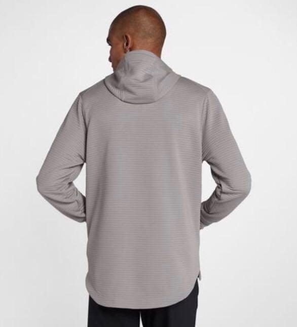 Kyrie therma hoodie on sale