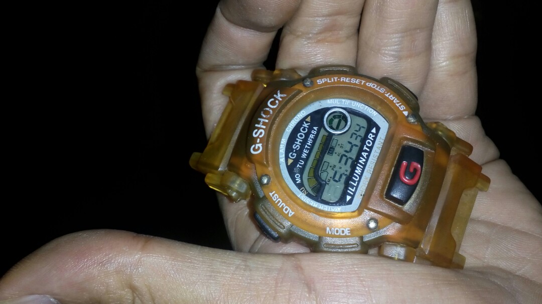 GratisOngkir G-shock rare 1996 original, Fesyen Pria, Jam Tangan di  Carousell