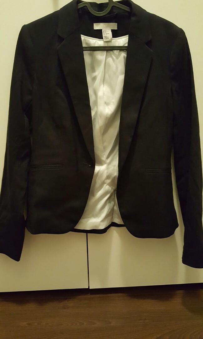 Navy blue H M suit jacket blazer size 4 Women s Fashion Clothes