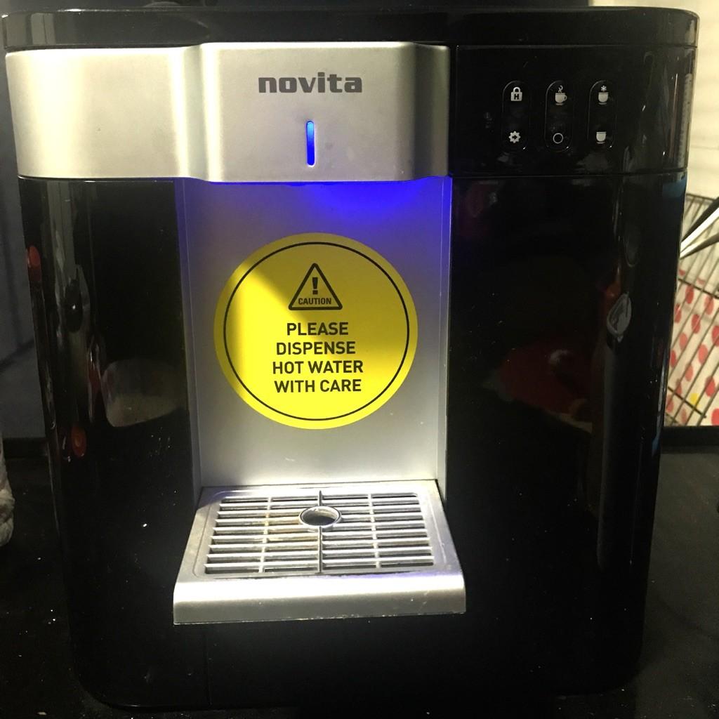 NOVITA NP3302 (BLACK) (HYDROPLUS) HOT AND COLD WATER DISPENSER