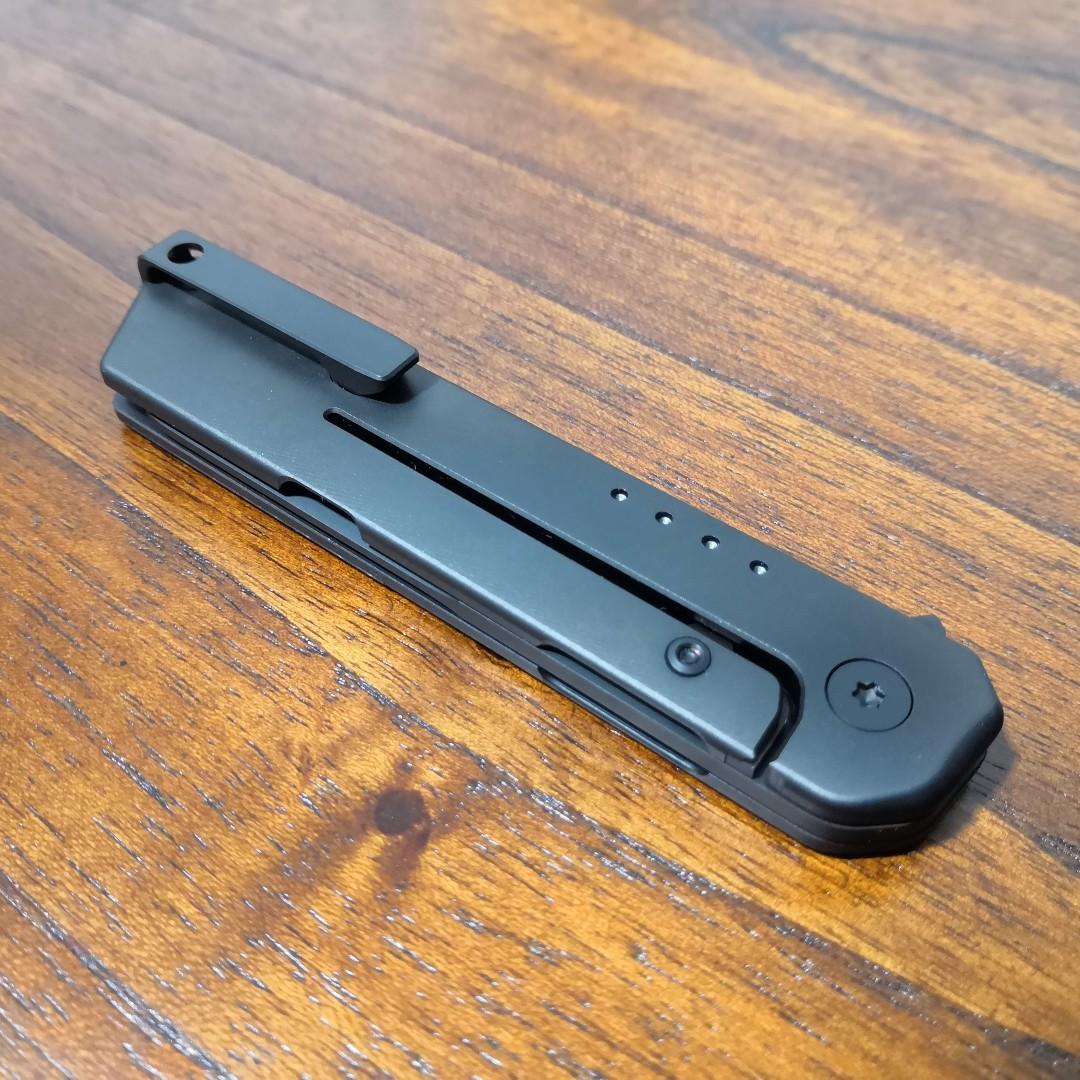 Quiet Carry Titanium iQ Black Pocket Knife with Carbon Fibre Inlay