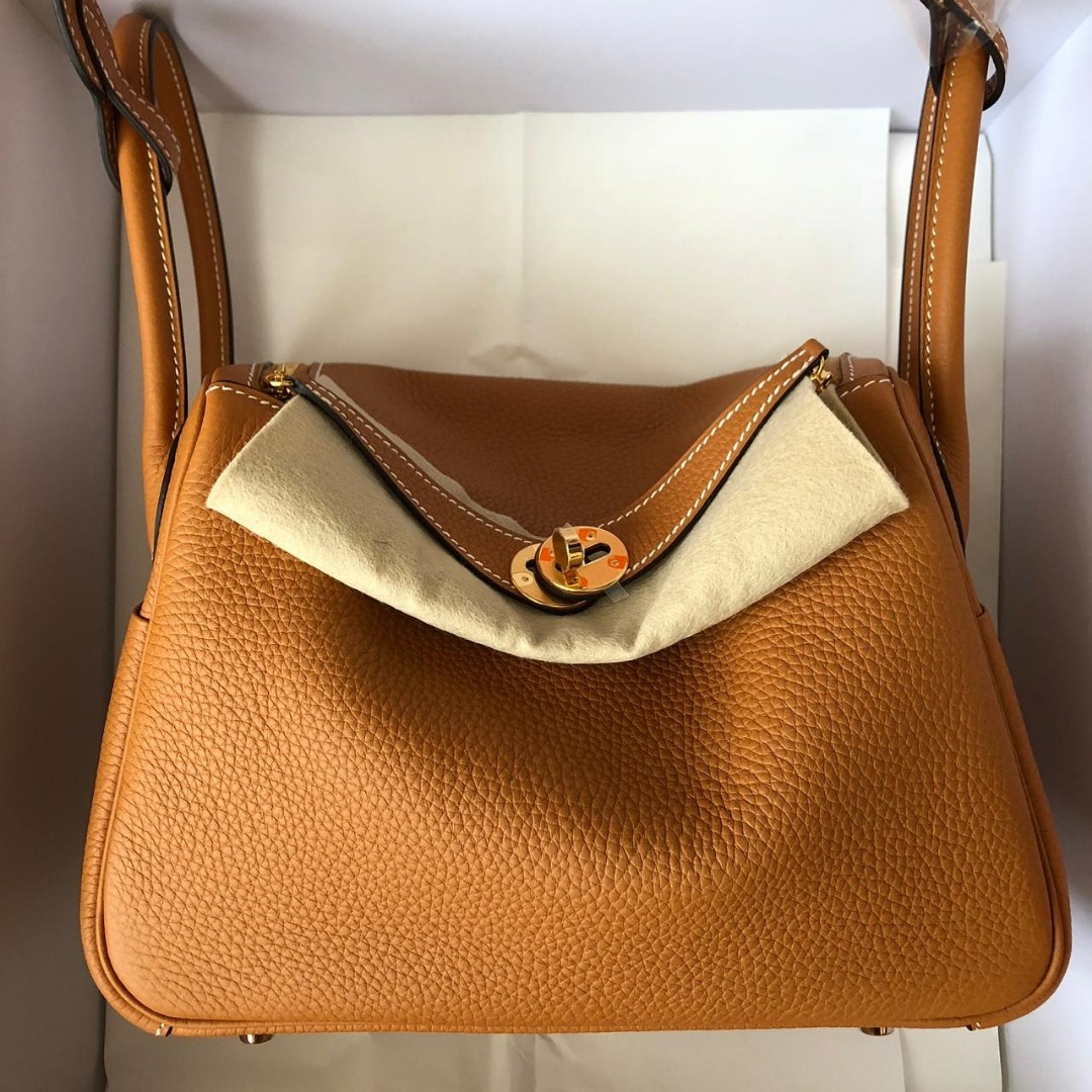 Sold！Authentic｜New｜Hermes Lindy 26 4b Biscuit color TC leather Z stamp