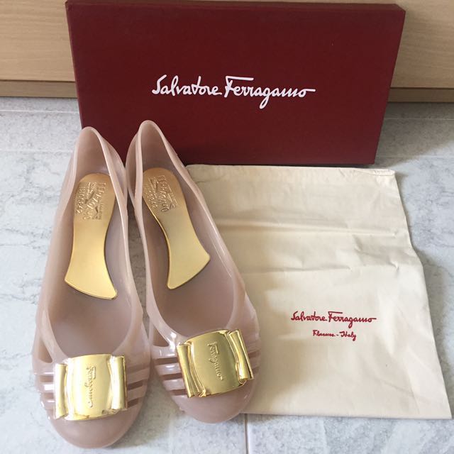Size 7 8 Brand New Bermuda Ferragamo Jelly Flats Nude Beige Women s Fashion Footwear Flats on Carousell
