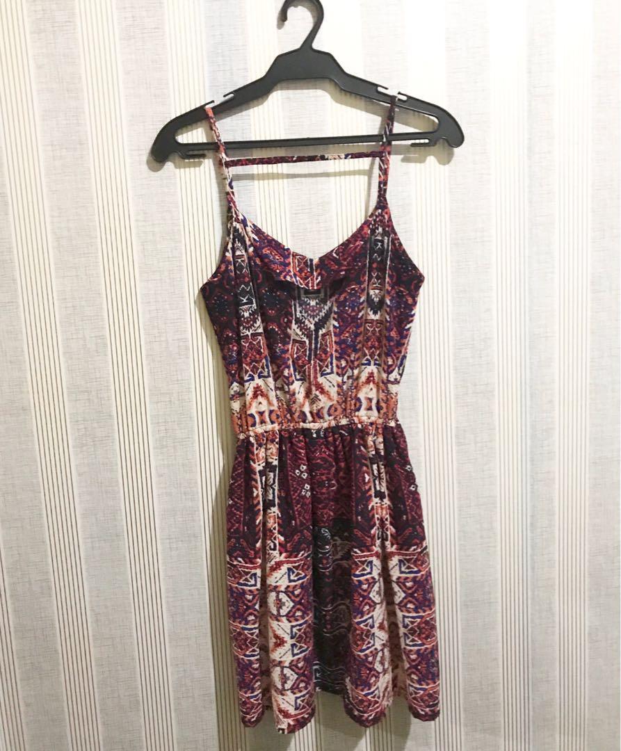 Sleeveless Aztec Print Dress (Category: Dresses) located in Manila. Submitted by prelovedimpulse (Listing ID 196997244, Image 2). Description: .
