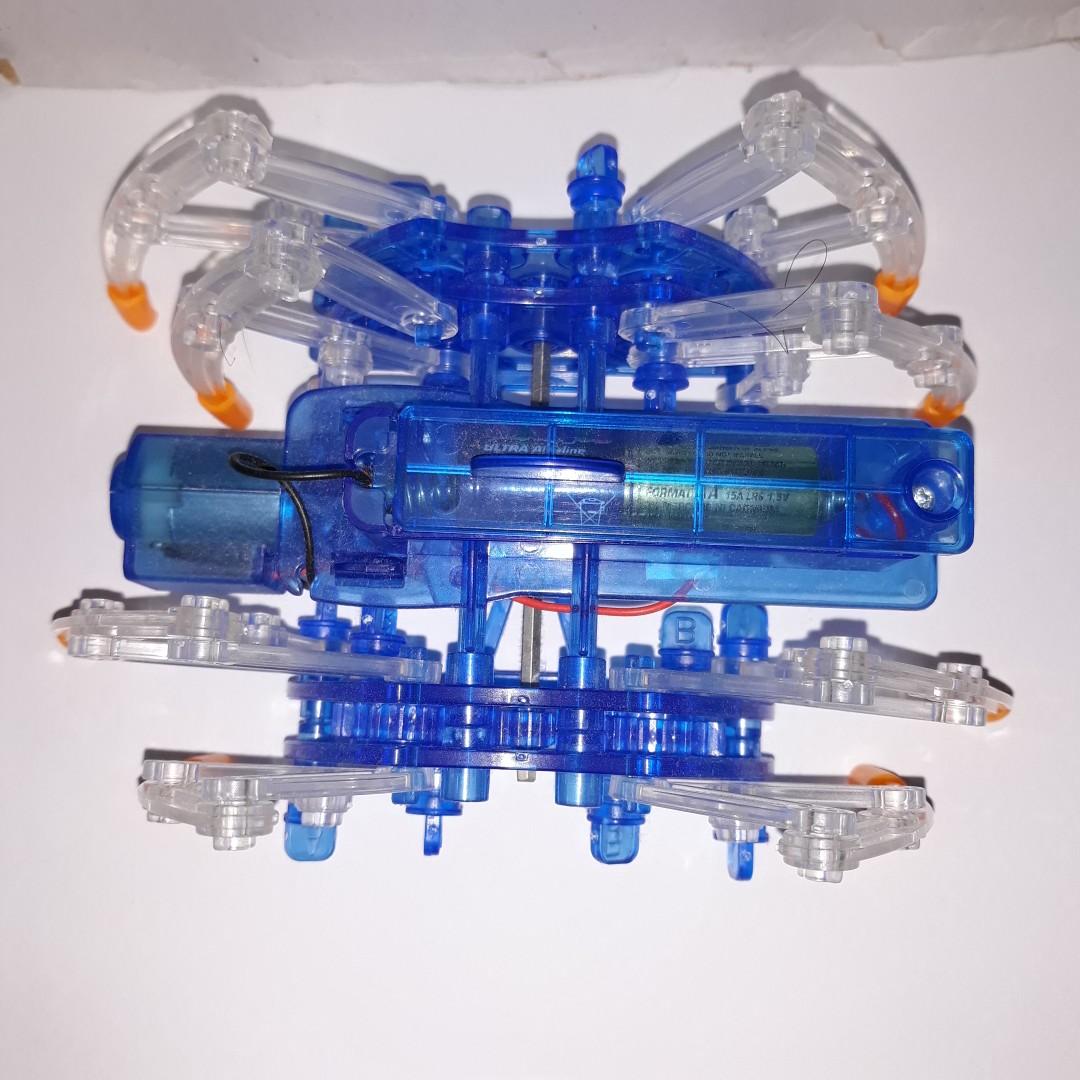 Spider Robot (Category: Interactive Toys) located in Singapore. Submitted by smarthomeexpert (Listing ID 197012012, Image 2). Description: My son plays for few times only. 10/ 10 condition..