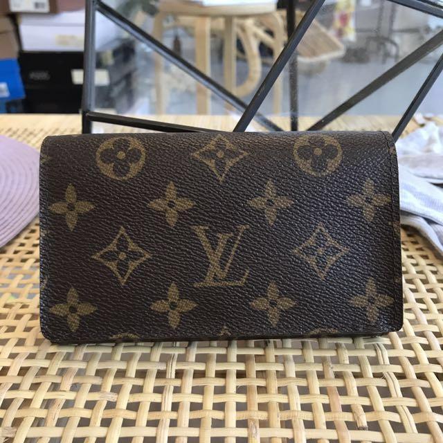 Louis Vuitton Key clay, Luxury, Bags & Wallets on Carousell