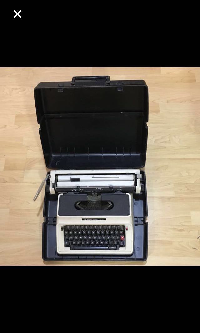Manual Typewriter For Sale