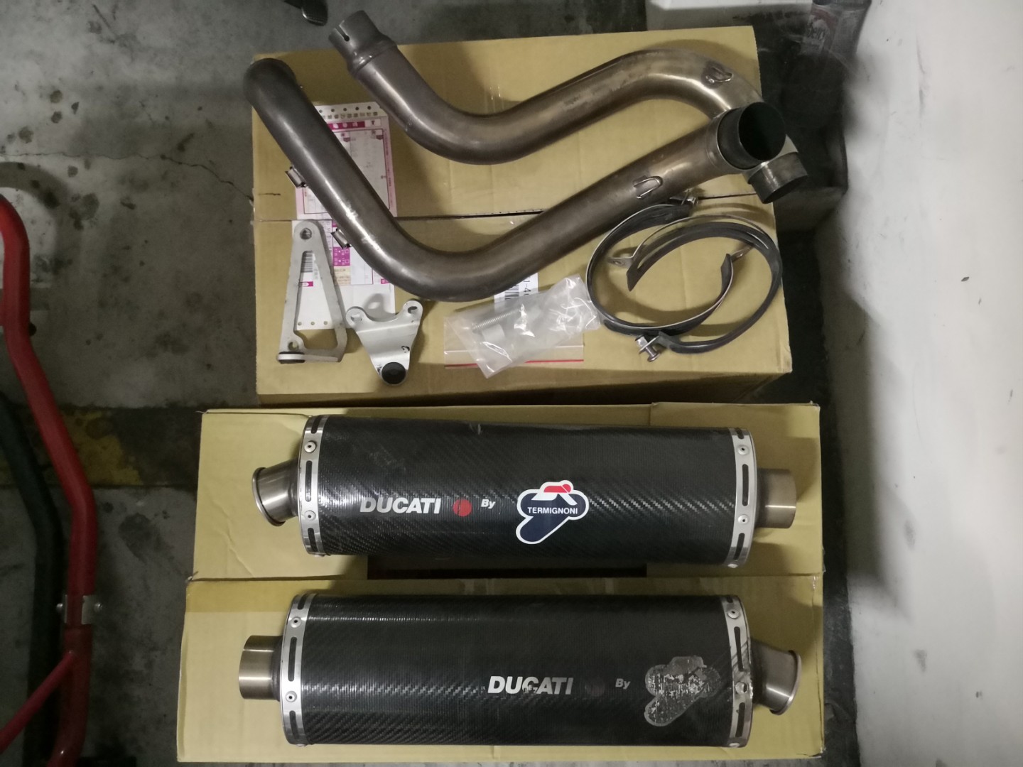 碳纖維番仔管termignoni管ducati 汽機車零配件在旋轉拍賣