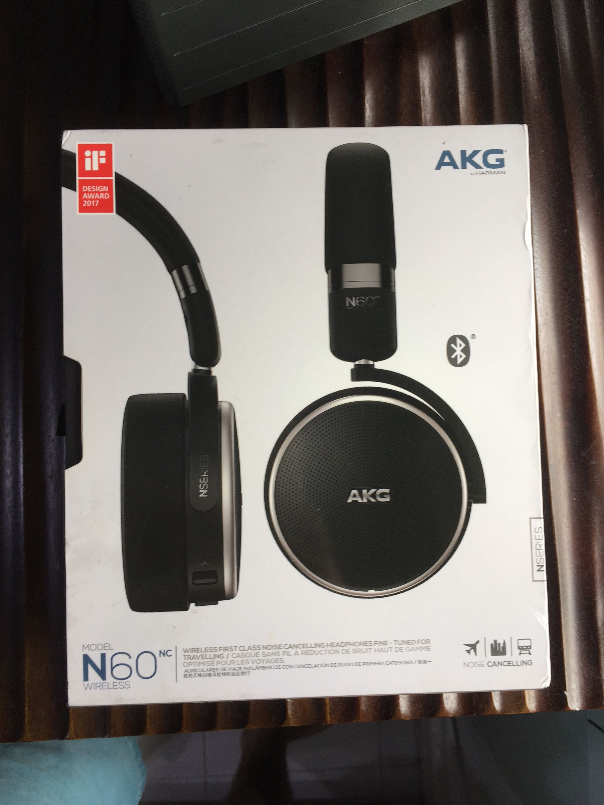 akg n60 noise cancelling headphones