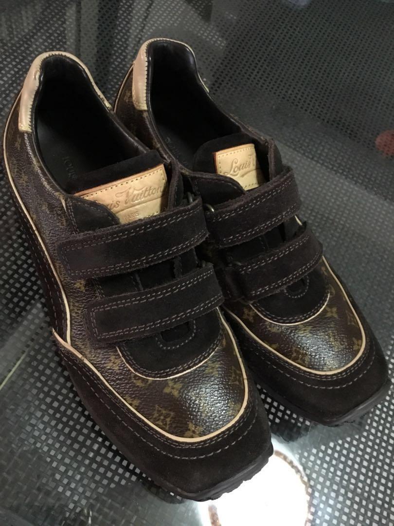 Louis Vuitton Black Suede And Mesh Logo Velcro Strap Sneakers Size 44.5 at  1stDibs  louis vuitton strap sneakers, louis vuitton sneakers with strap, louis  vuitton black suede sneakers