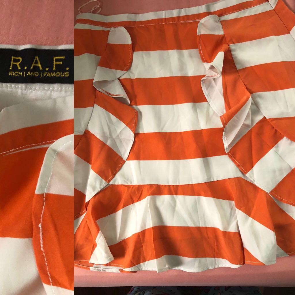 Brand new (Category: Sets or Coordinates) located in Quezon City. Submitted by lycheepujeda (Listing ID 197109041, Image 1). Description: Brand new Tag was removed.