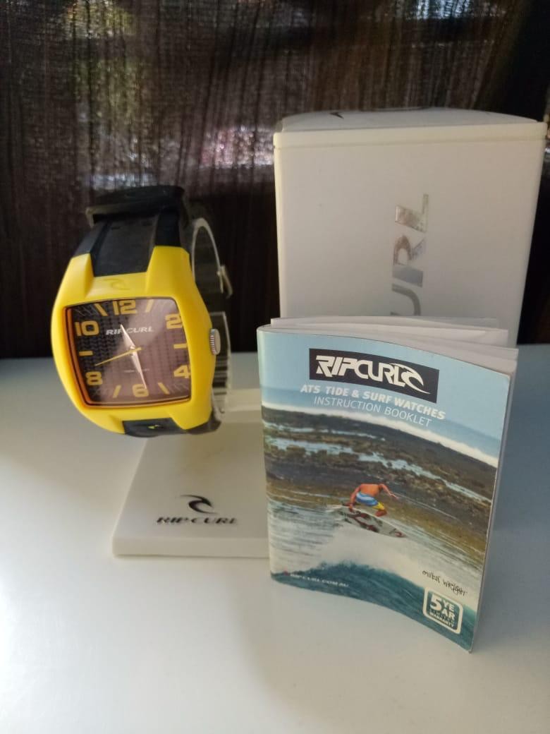 Jual Jam Tangan Rip Curl Original Fesyen Pria Jam Tangan Di Carousell