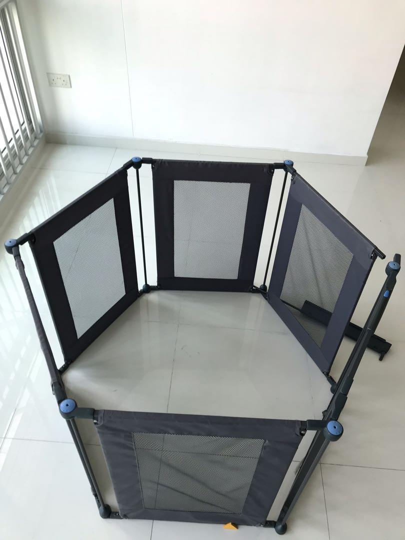 lindam safe and secure playpen