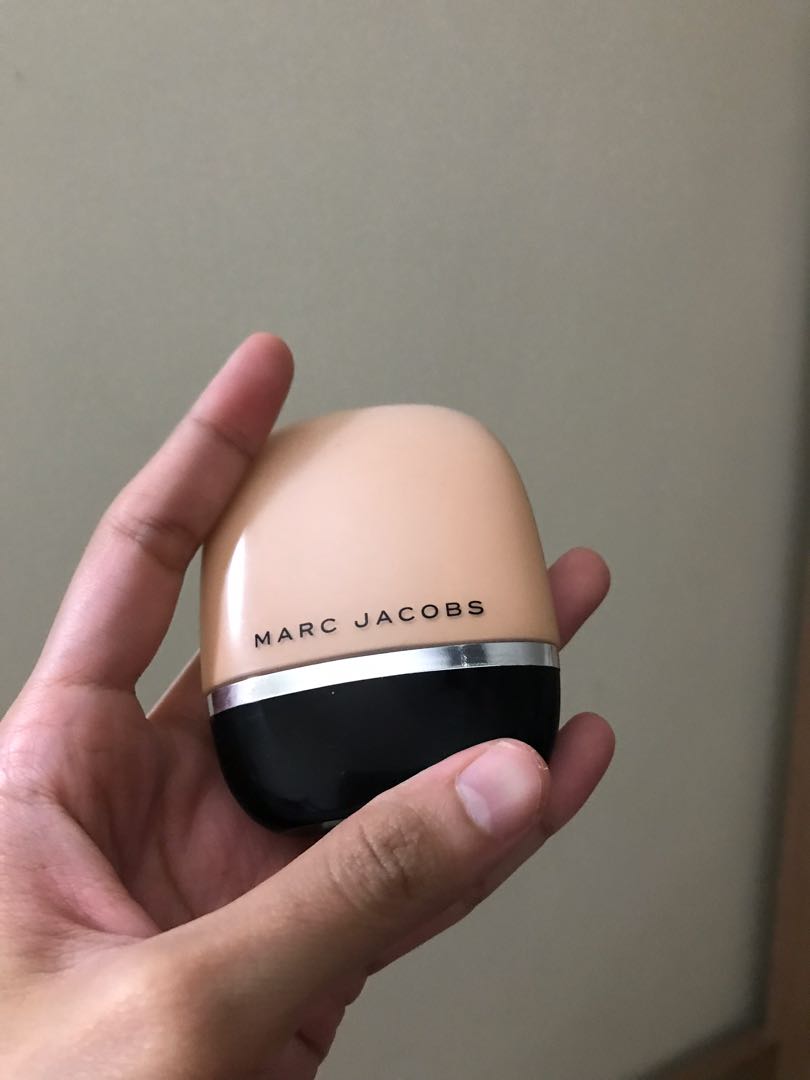 Marc Jacobs - Shameless foundation - shade Y320, Beauty