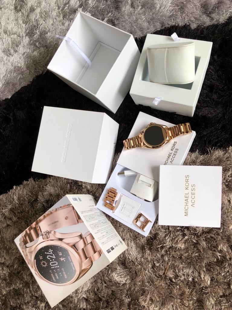 michael kors access bradshaw women's smartwatch