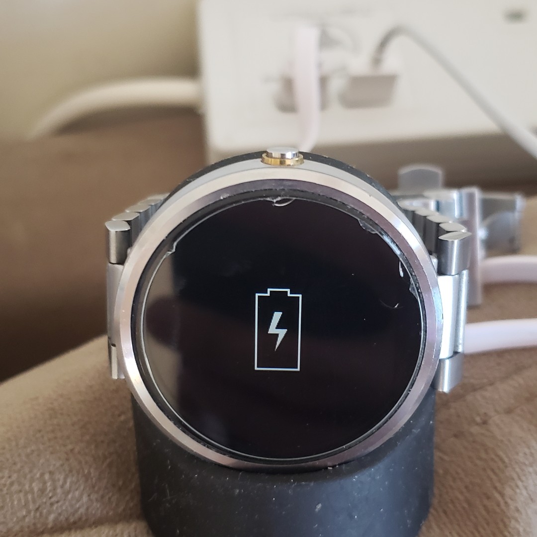 Moto 360 1st generation, 手提電話, 智能穿戴裝置及智能手錶 Carousell