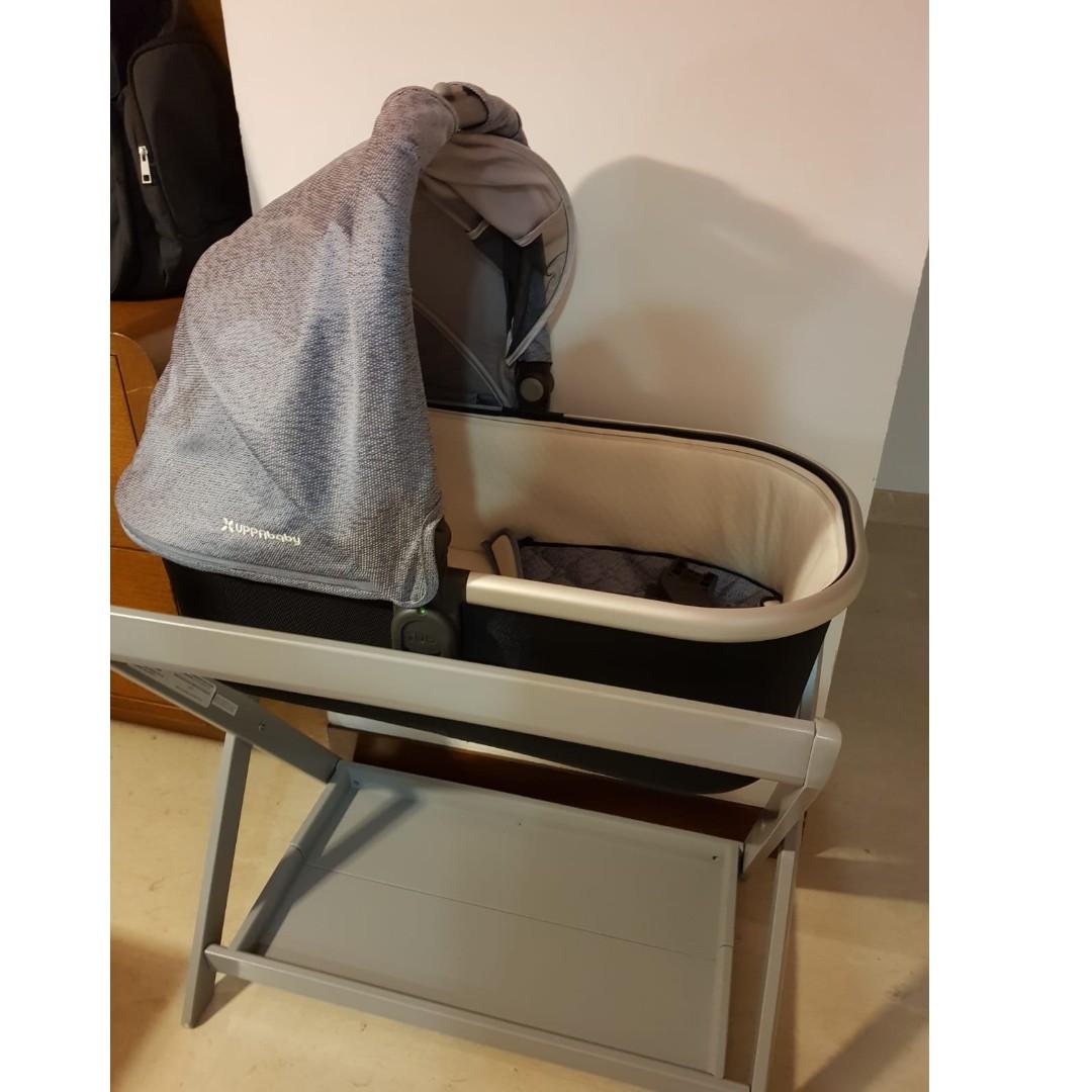 uppababy bassinet and stand