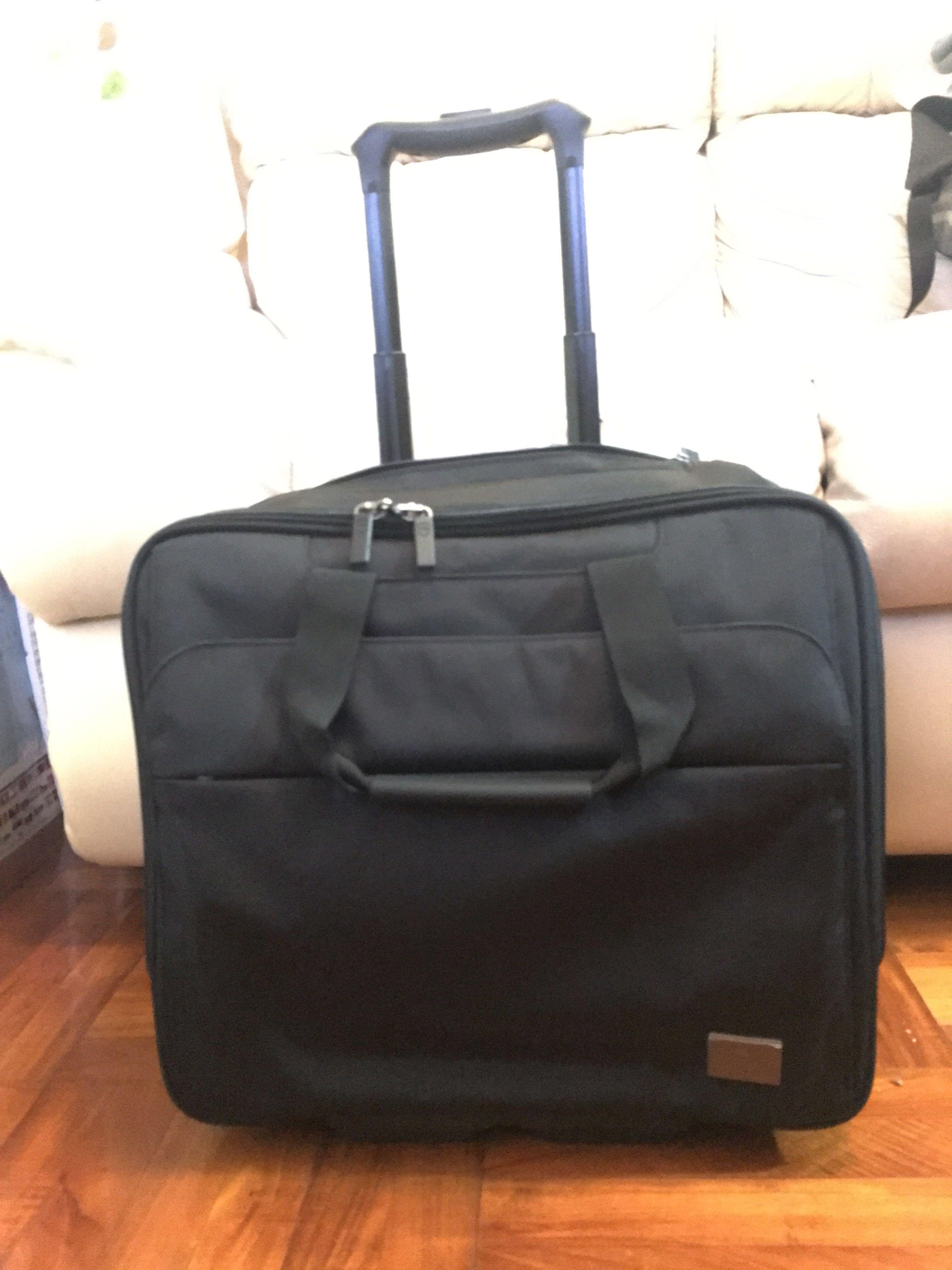 victorinox pilot case