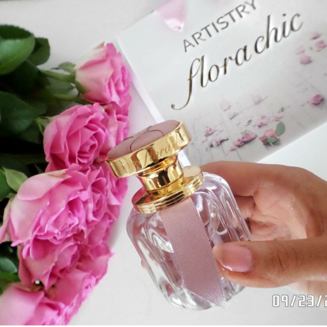 BNIB FREE GIFT ARTISTRY Flora Chic