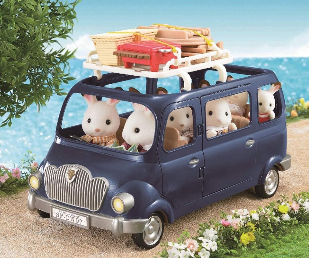 Sylvanian families saloon car & picnic set new arrivals