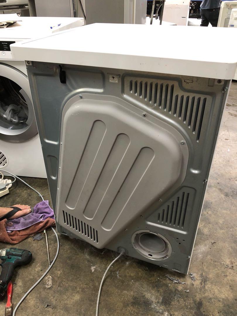 Electrolux dryer 7kg EDV7051, TV & Home Appliances, Washing Machines