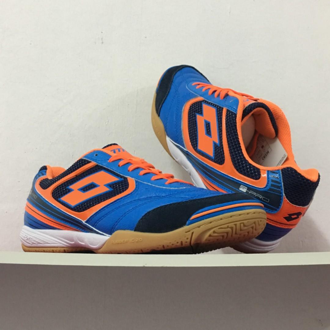 kasut futsal lotto