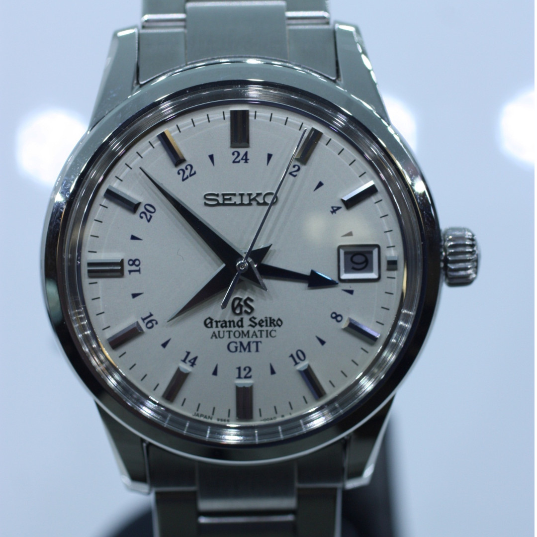 Grand Seiko SBGM023 GMT, Luxury, Watches on Carousell