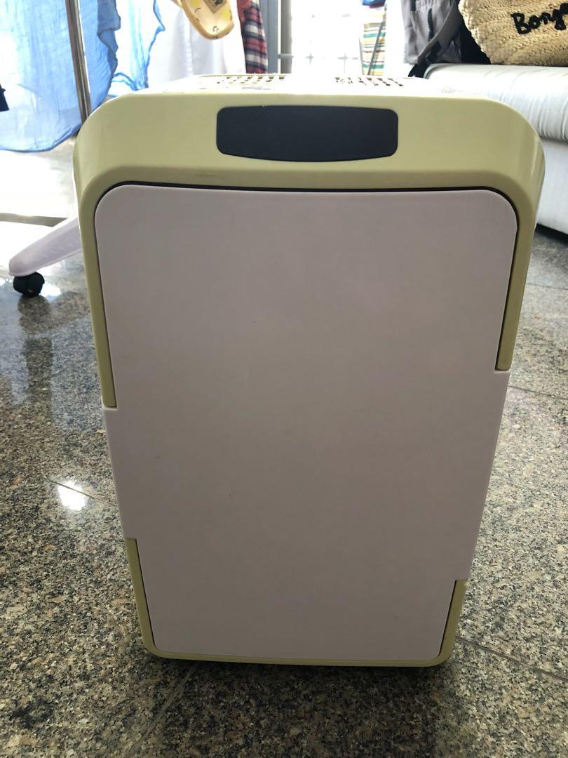 Honda Mini Fridge for Milk Storage, Babies & Kids, Nursing & Feeding