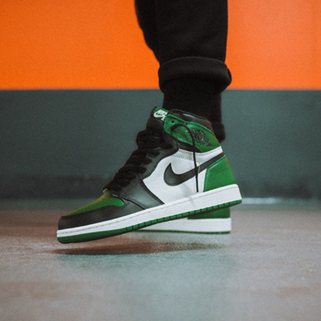 pine green jordan 1 women