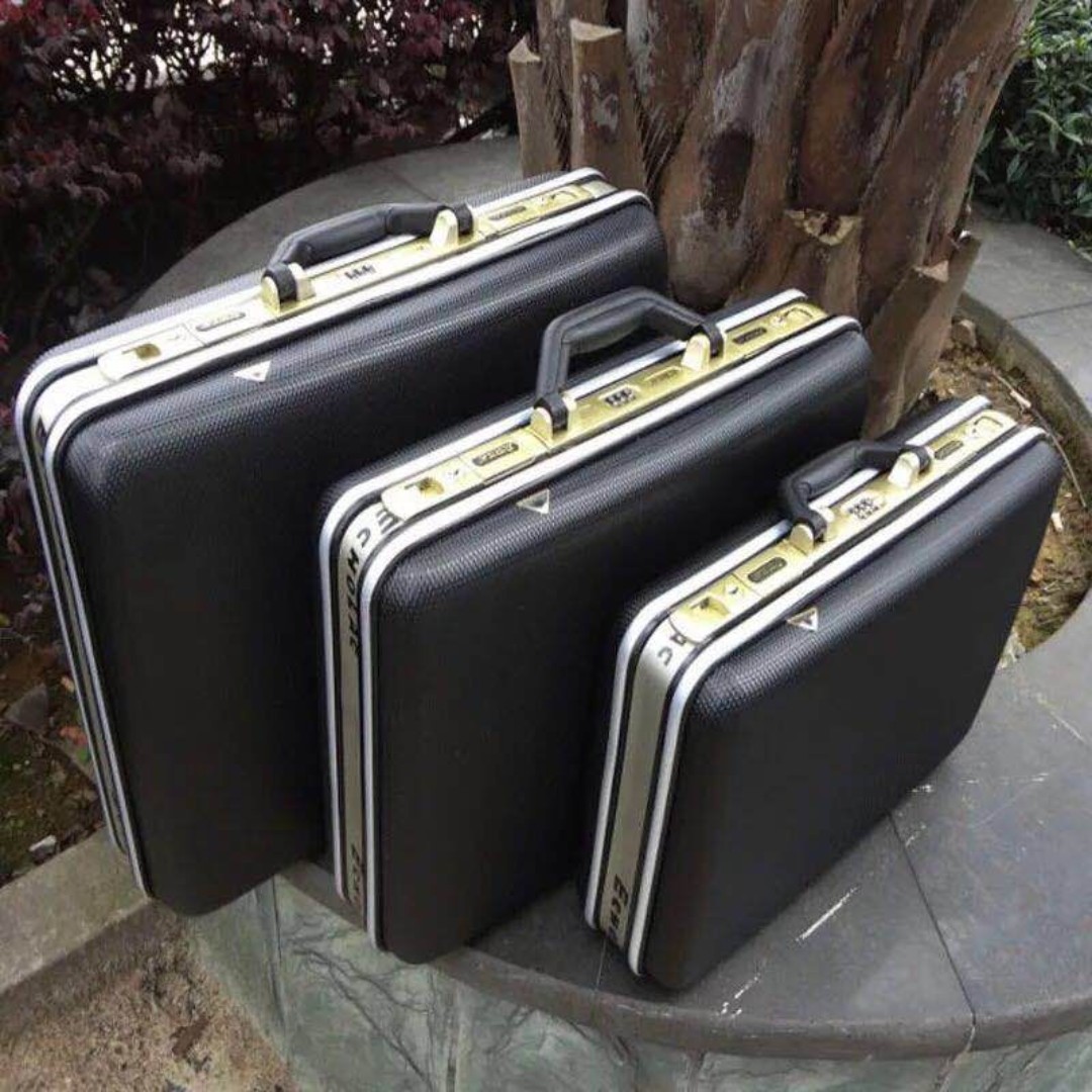 briefcase lockable