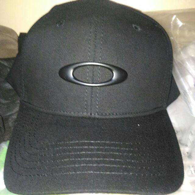 Oakley x New Era 59Fifty, Men's Fashion, Watches & Accessories, Cap & Hats  on Carousell