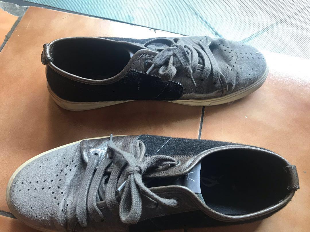 Sneakers Ysl Ori 1000 Masih Oke Nett Fesyen Pria Sepatu Sneakers Di Carousell