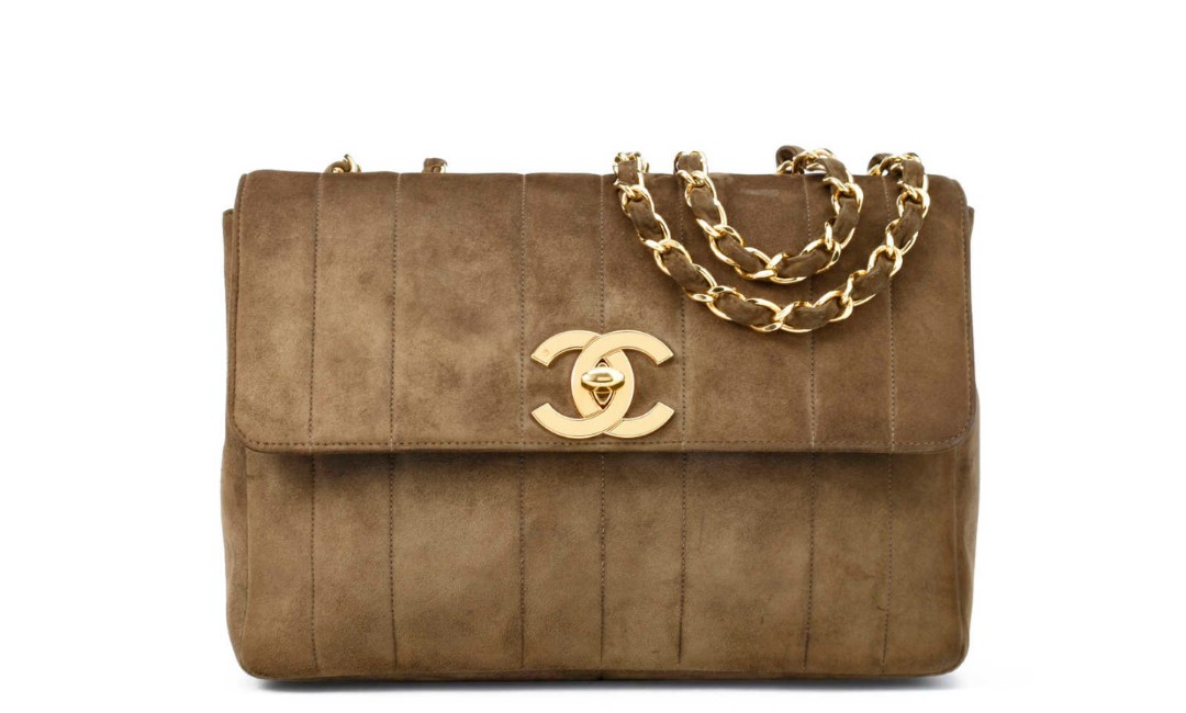 chanel vertical quilted bag