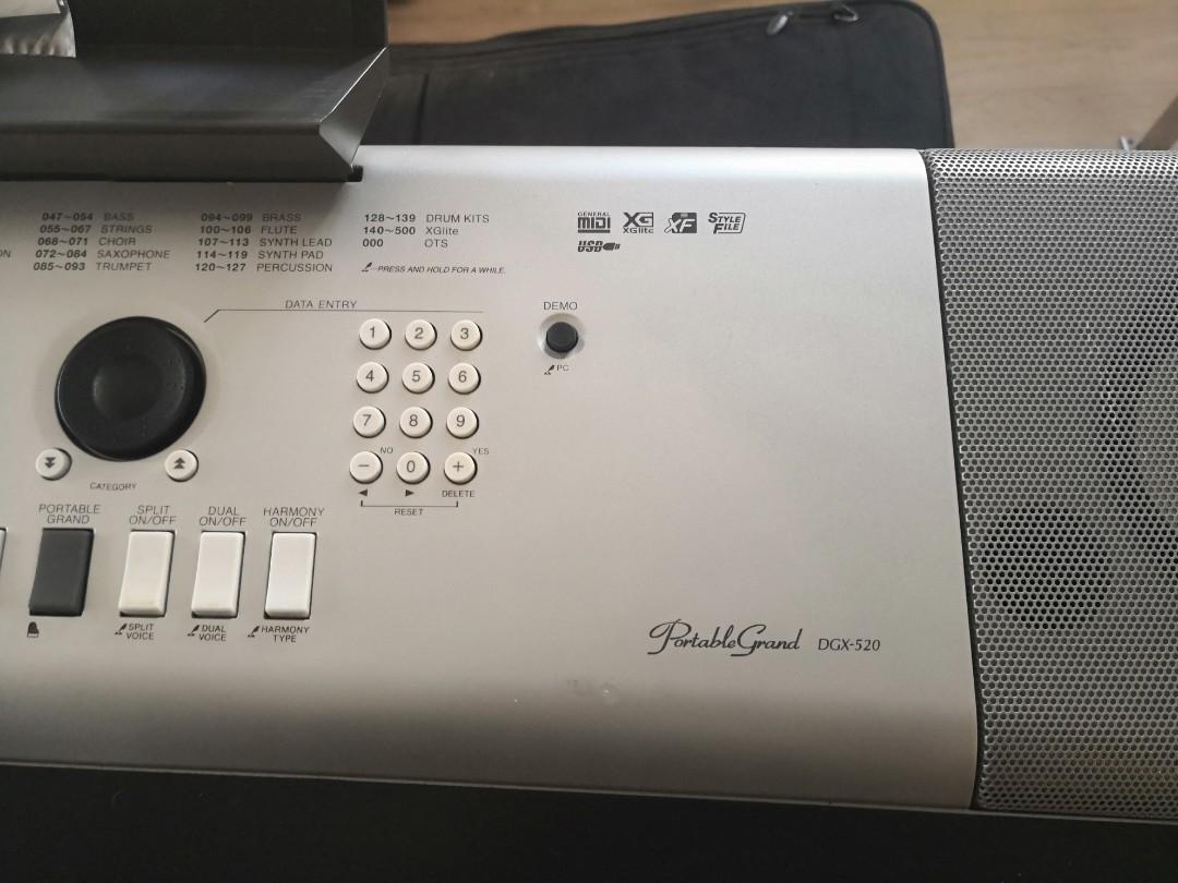 Yamaha Portable Grand Piano DGX520 (88keys), 興趣及遊戲, 音樂、樂器 & 配件, 樂器