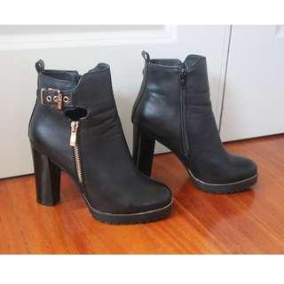 Size 7 | Marco Gianni Black Ankle Boot