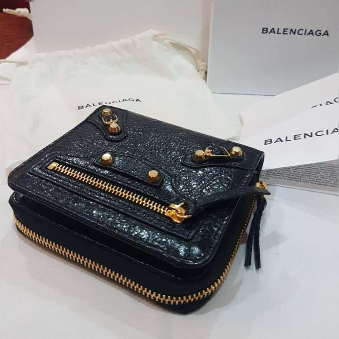 Balenciaga Short Wallet. 💯Authentic!, Women's Fashion, Bags 
