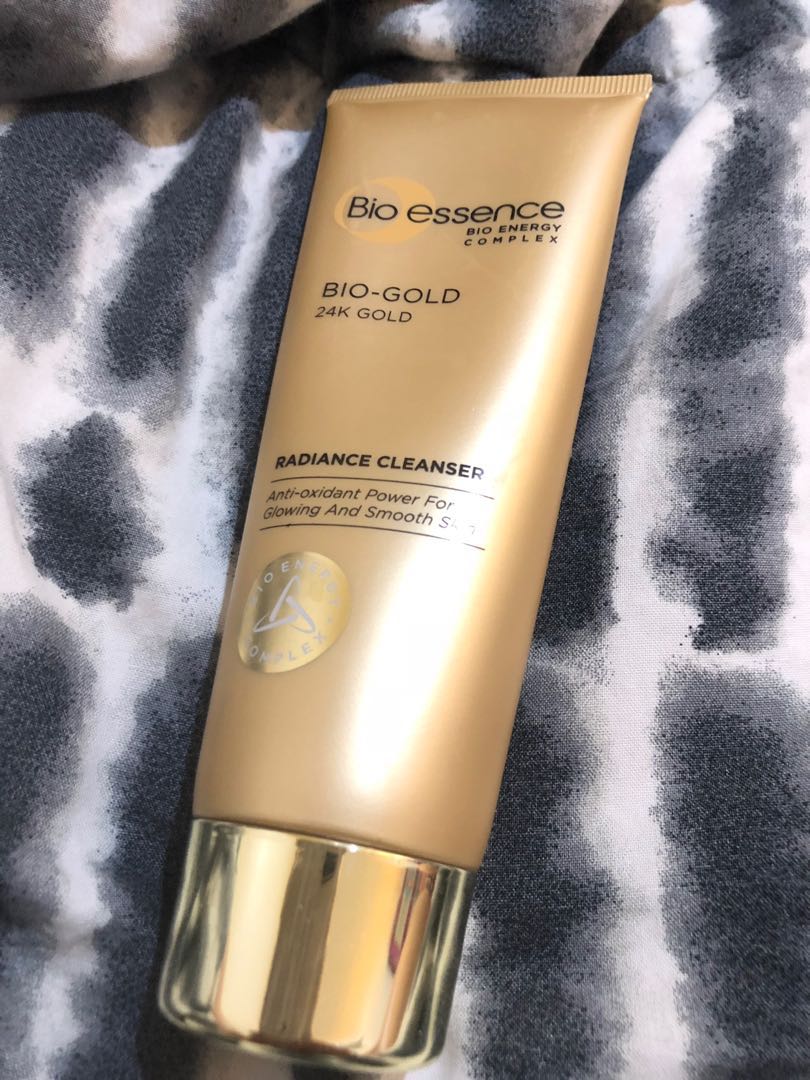 bio essence gold facial wash