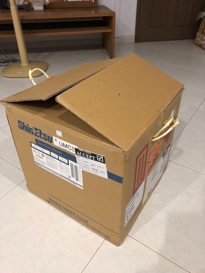 Cartons for shop moving house