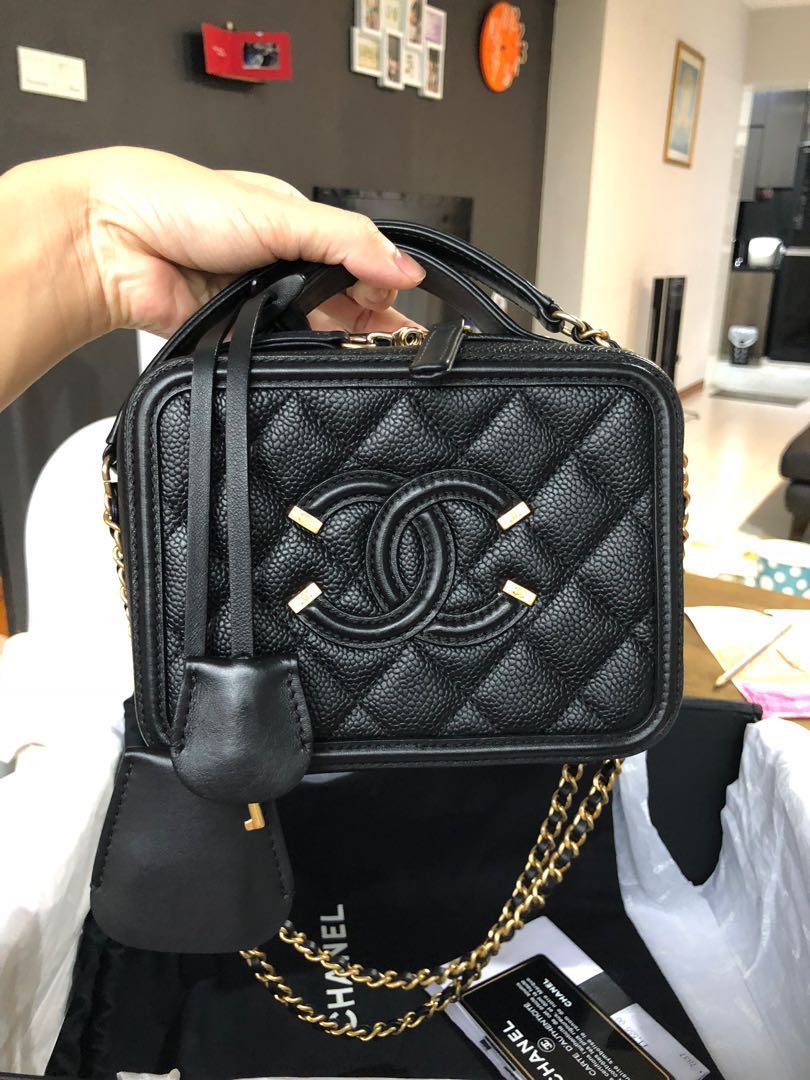 chanel vanity case small