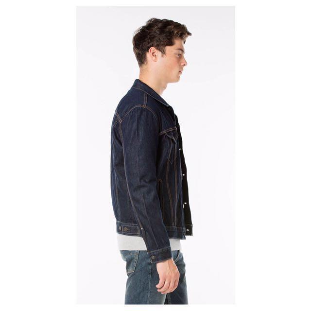 Springfield man  woman Guatemala  Algo que nunca puede salir mal un denim  jacket de Springfield Buen regalo buena adición a tu look buena tela  qué otra cosa buena podrías decir
