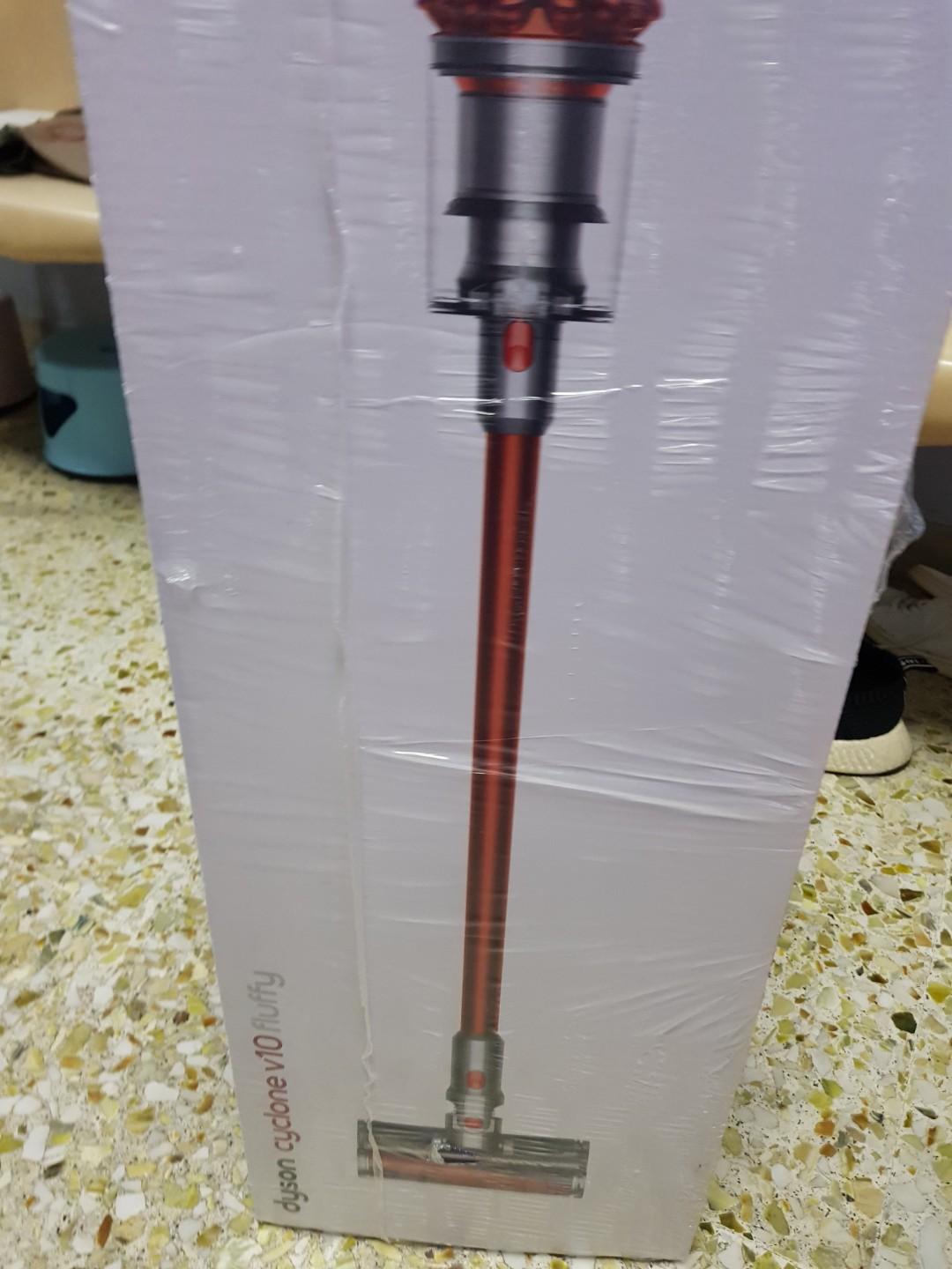 Dyson Cyclone V10 Fluffy Cordless Vaccum Cleaner Home Appliances Cleaning Laundry On Carousell