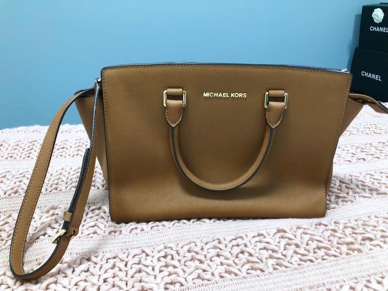 michael kors selma beige
