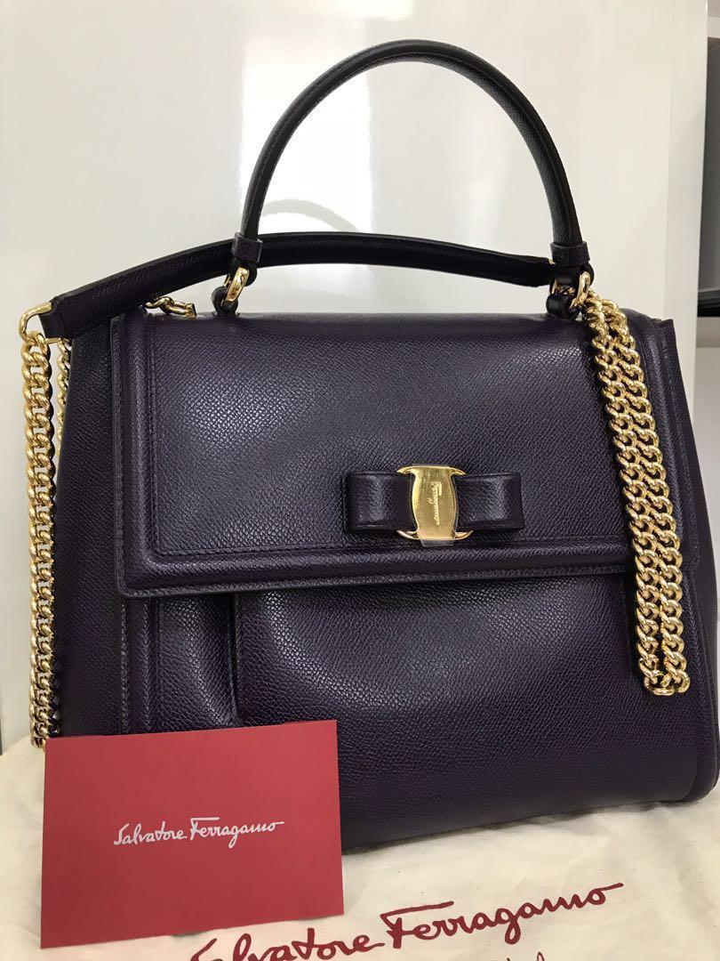 Salvatore ferragamo top carrie 24cm