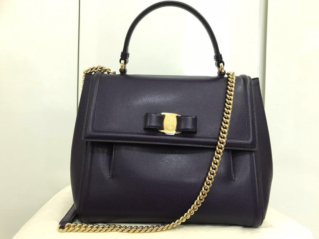 Salvatore Ferragamo Carrie 24 cm