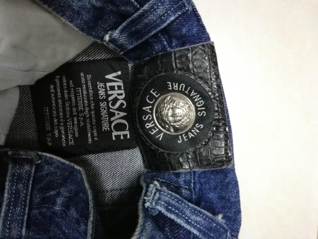 versace signature jeans