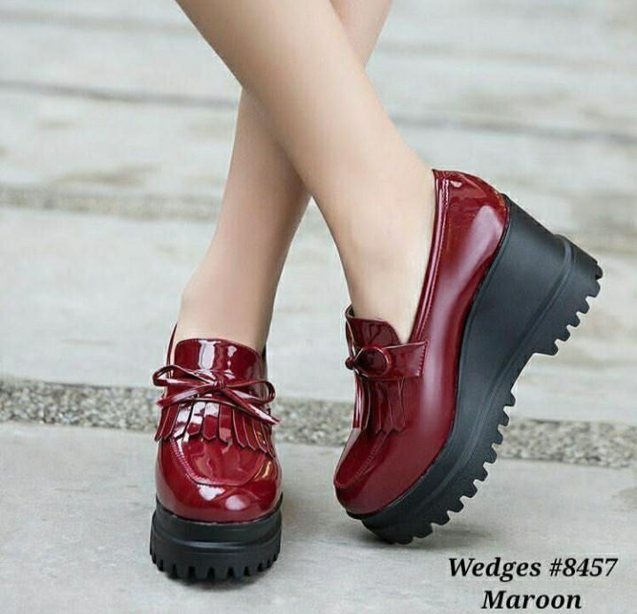 Wedges Korea Warna Merah Maroon Tingvi 10 Cm Fesyen Wanita Sepatu Di Carousell